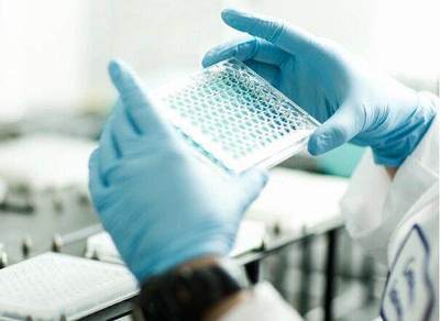 現(xiàn)代生物技術(shù)的雙面鏡 革新與謎團(tuán)